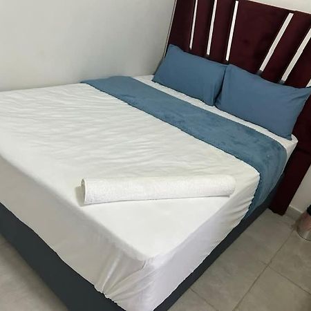Chocolate City Guest House Източен Лондон Екстериор снимка