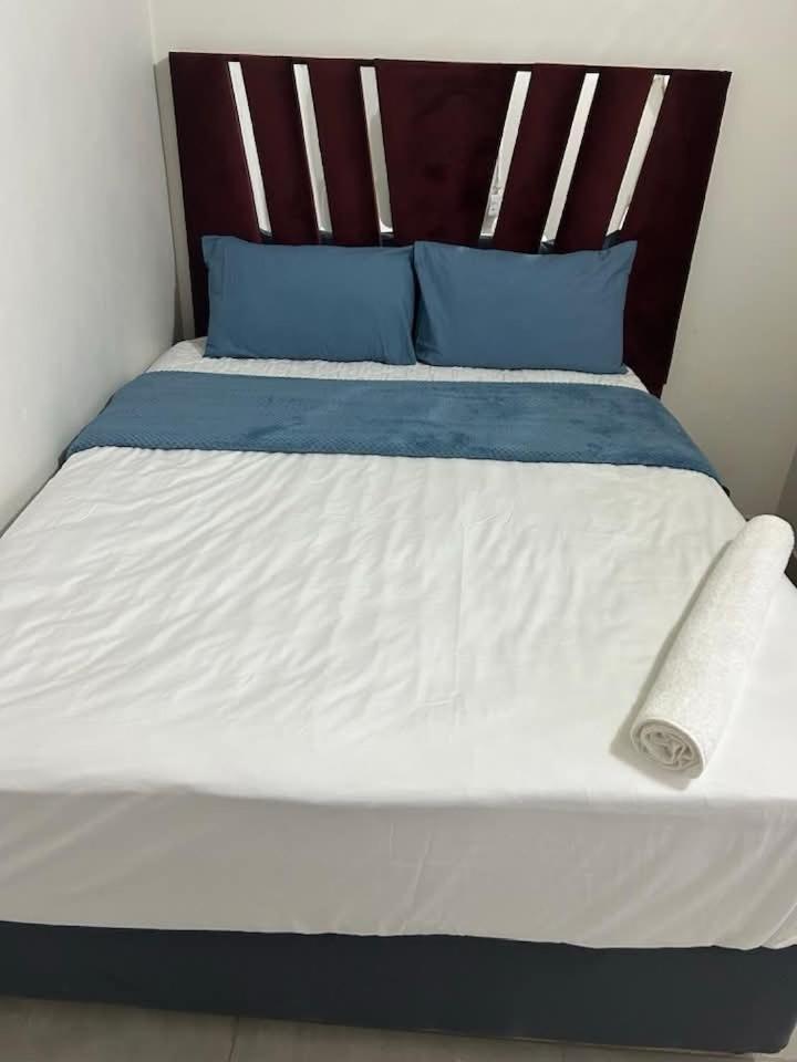 Chocolate City Guest House Източен Лондон Екстериор снимка