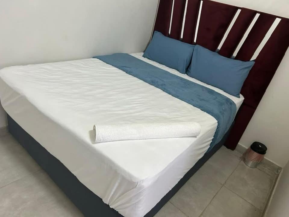Chocolate City Guest House Източен Лондон Екстериор снимка